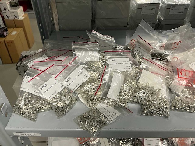 Partij diverse kabelschoenen - afbeelding 41 van  41