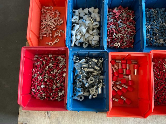 Partij diverse kabelschoenen/bouten/etc - afbeelding 9 van  15