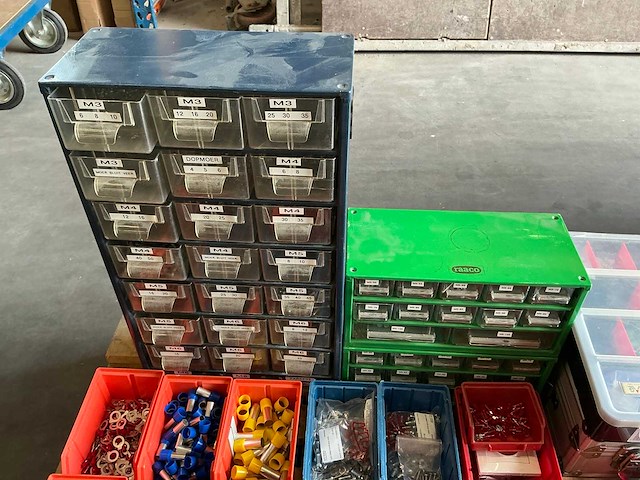 Partij diverse kabelschoenen/bouten/etc - afbeelding 12 van  15