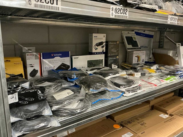 Partij diverse kabels/overige ict (125x) - afbeelding 1 van  14