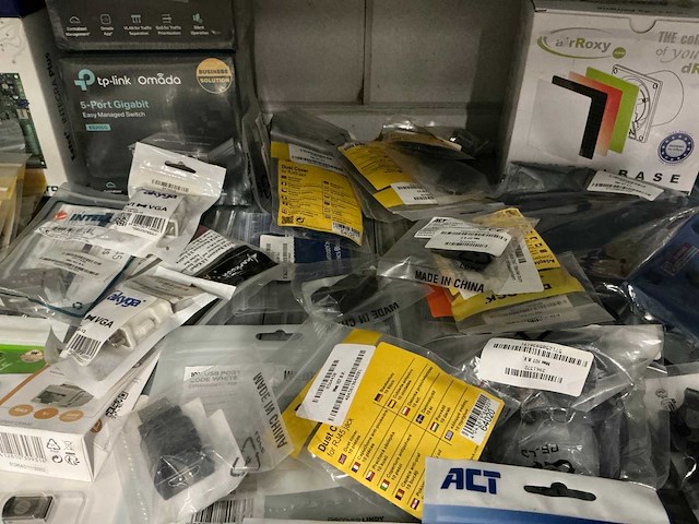 Partij diverse kabels/overige ict (125x) - afbeelding 11 van  14