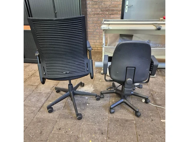 Partij diverse kantoorinventaris, o.a. coolfair, power trim - afbeelding 3 van  17