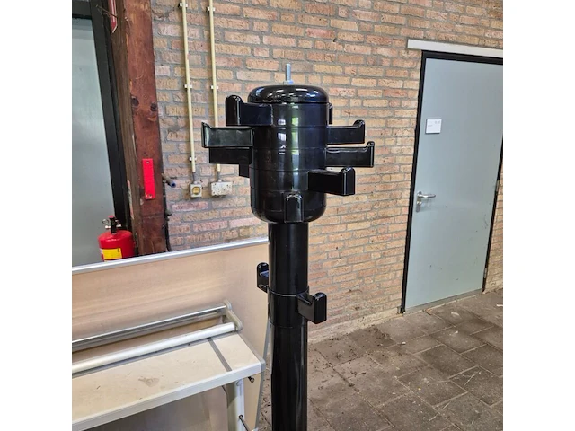 Partij diverse kantoorinventaris, o.a. coolfair, power trim - afbeelding 15 van  17