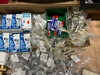 Partij diverse keerkleppen/waterkogelkranen/stopkranen/etc (234x) - afbeelding 8 van  19