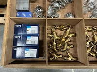 Partij diverse keerkleppen/waterkogelkranen/stopkranen/etc (234x) - afbeelding 13 van  19