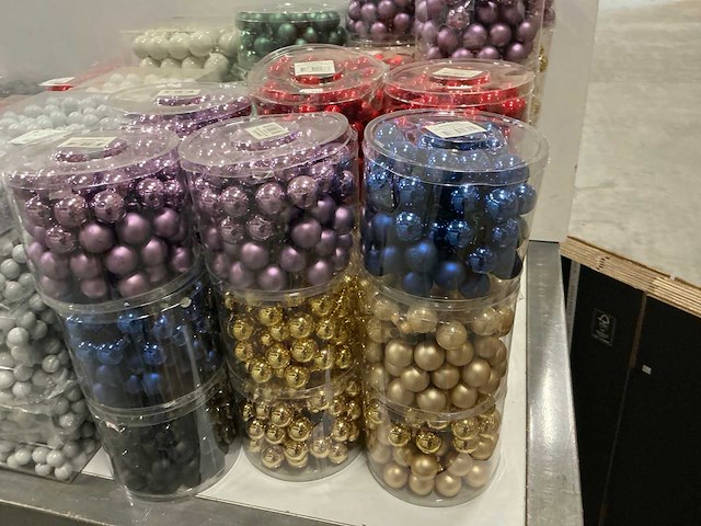 Partij diverse kerstballen (145 verpakkingen) - afbeelding 28 van  28