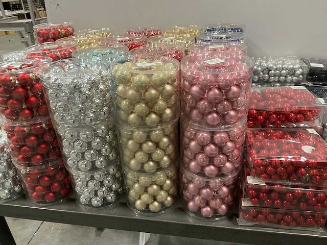Partij diverse kerstballen (145 verpakkingen) - afbeelding 27 van  31