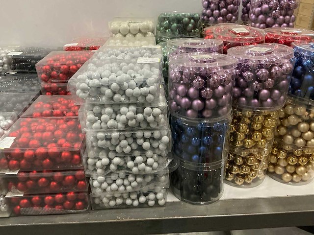 Partij diverse kerstballen (145 verpakkingen) - afbeelding 31 van  31