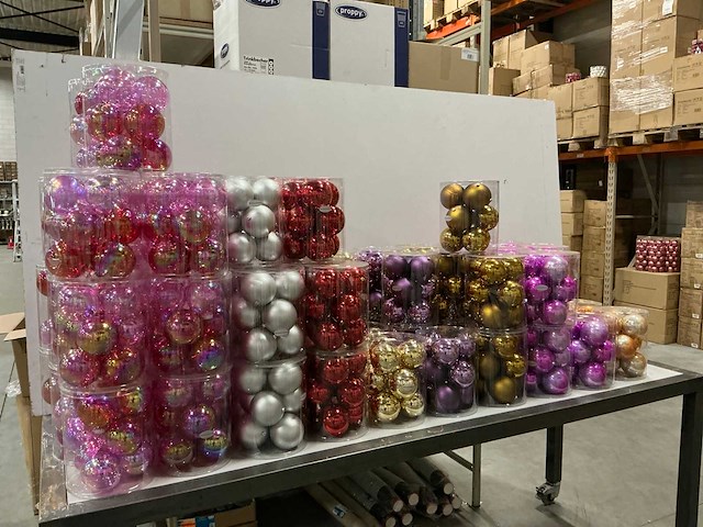 Partij diverse kerstballen unbreakable&seamless d10cm 9/tube (66 tubes) - afbeelding 1 van  11