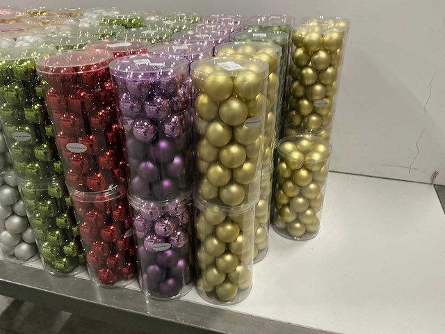 Partij diverse kerstballen unbreakable&seamless d5cm 30/tube (132 tubes) - afbeelding 10 van  19
