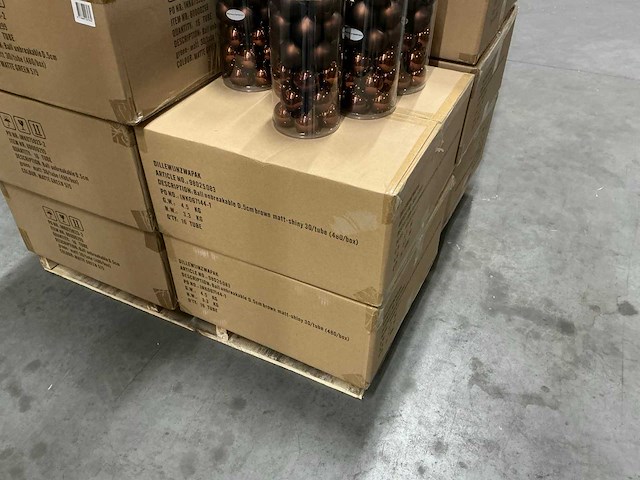 Partij diverse kerstballen unbreakable&seamless d5cm 30/tube (195 tubes) - afbeelding 12 van  13