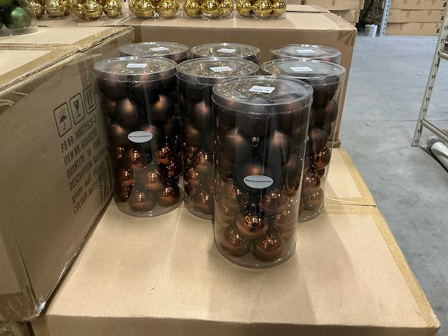 Partij diverse kerstballen unbreakable&seamless d5cm 30/tube (195 tubes) - afbeelding 7 van  9