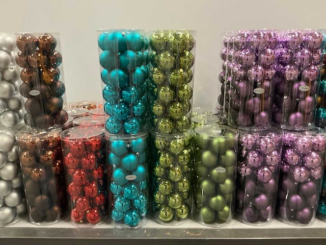 Partij diverse kerstballen unbreakable/seamless d7cm 24/tube (70 tubes) - afbeelding 13 van  15