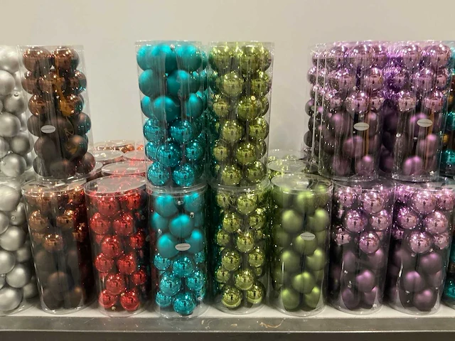 Partij diverse kerstballen unbreakable/seamless d7cm 24/tube (70 tubes) - afbeelding 13 van  15