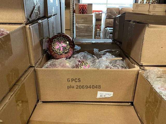 Partij diverse kerstballen/kersthangers (259x) - afbeelding 13 van  15