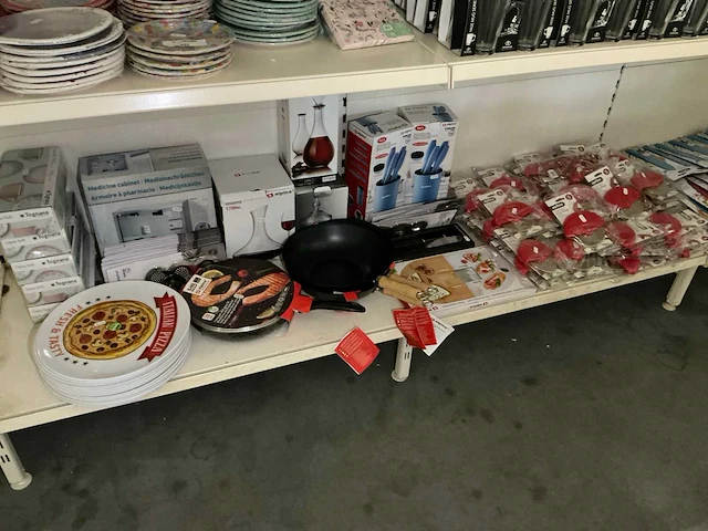 Partij diverse keuken benodigdheden (111x) - afbeelding 1 van  7