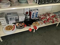 Partij diverse keuken benodigdheden (111x)