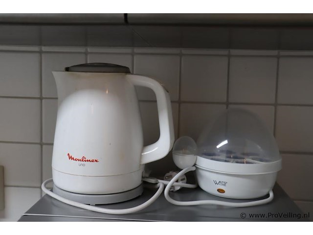 Partij diverse keukenbenodigdheden o.a. sharp magnetron, philips & moulinex uno waterkoker etc. - afbeelding 3 van  6