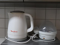 Partij diverse keukenbenodigdheden o.a. sharp magnetron, philips & moulinex uno waterkoker etc. - afbeelding 3 van  6