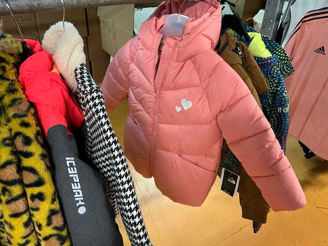 Partij diverse kinderjassen o.a cars/icepeak/etc (96x) - afbeelding 8 van  28