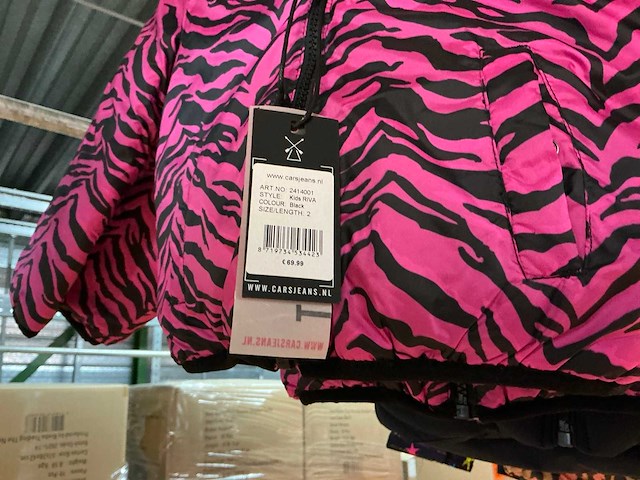 Partij diverse kinderjassen o.a cars/icepeak/etc (96x) - afbeelding 17 van  28