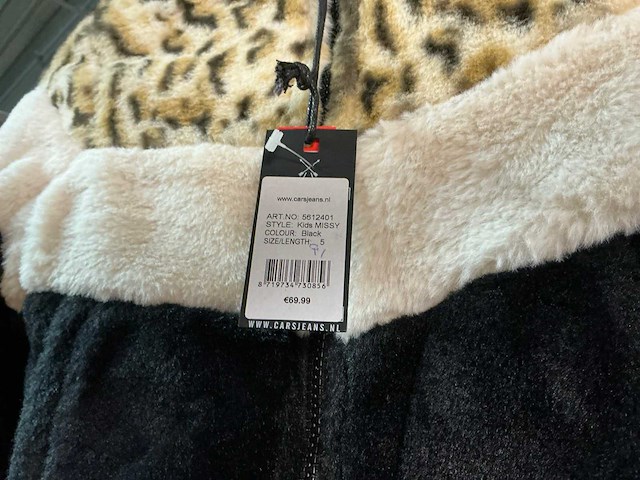 Partij diverse kinderjassen o.a cars/icepeak/etc (96x) - afbeelding 21 van  28