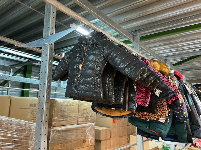 Partij diverse kinderjassen o.a cars/icepeak/etc (96x) - afbeelding 12 van  28