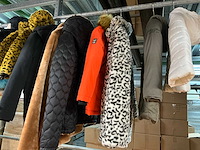 Partij diverse kinderjassen o.a cars/icepeak/etc (96x) - afbeelding 27 van  28