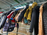 Partij diverse kinderjassen o.a cars/icepeak/etc (96x) - afbeelding 28 van  28