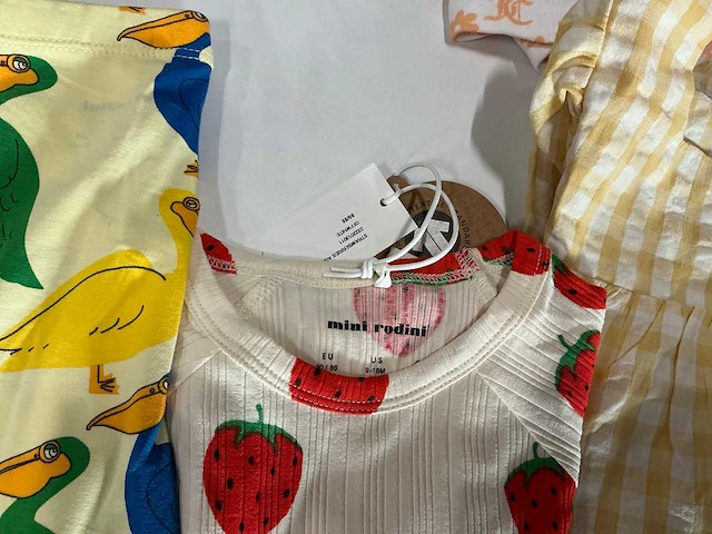 Partij diverse kinderkleding o.a kappa/makia/nameit/minirodini etc (65x) - afbeelding 5 van  18