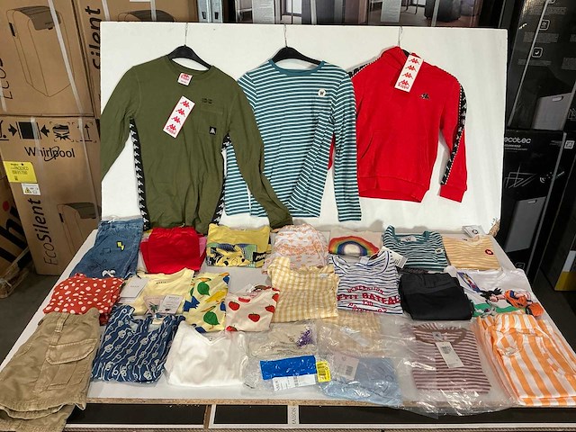 Partij diverse kinderkleding o.a kappa/makia/nameit/minirodini etc (65x) - afbeelding 1 van  18