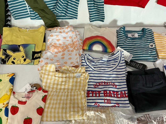 Partij diverse kinderkleding o.a kappa/makia/nameit/minirodini etc (65x) - afbeelding 15 van  18