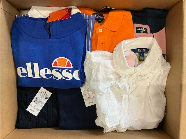 Partij diverse kinderkleding o.a tommyhilfiger/abercrombie/bruunsbazaar/patagonia etc (35x) - afbeelding 13 van  14