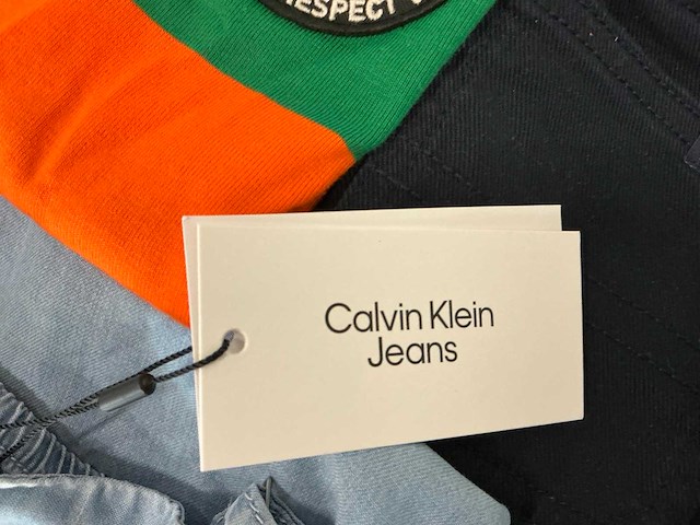 Partij diverse kinderkleding o.a tommyhilfiger/abercrombie/bruunsbazaar/patagonia etc (35x) - afbeelding 14 van  14