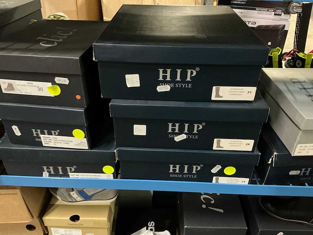 Partij diverse kinderschoenen o.a hip/converse/nike/puma/etc (250x) - afbeelding 6 van  41