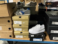 Partij diverse kinderschoenen o.a hip/converse/nike/puma/etc (250x) - afbeelding 9 van  41