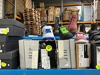 Partij diverse kinderschoenen o.a hip/converse/nike/puma/etc (250x) - afbeelding 13 van  41