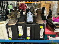 Partij diverse kinderschoenen o.a hip/converse/nike/puma/etc (250x) - afbeelding 17 van  41