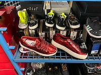 Partij diverse kinderschoenen o.a hip/converse/nike/puma/etc (250x) - afbeelding 19 van  41