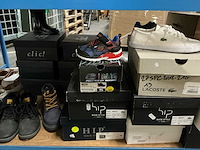 Partij diverse kinderschoenen o.a hip/converse/nike/puma/etc (250x) - afbeelding 24 van  41