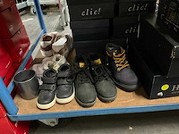 Partij diverse kinderschoenen o.a hip/converse/nike/puma/etc (250x) - afbeelding 25 van  41