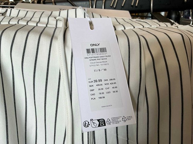 Partij diverse kleding (156x) - afbeelding 2 van  13