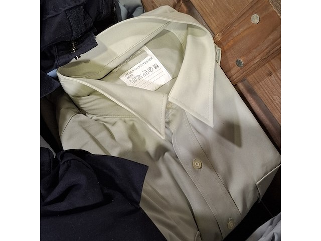 Partij diverse kleding en polo's - afbeelding 4 van  13