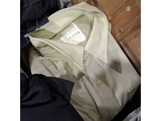 Partij diverse kleding en polo's - afbeelding 5 van  13