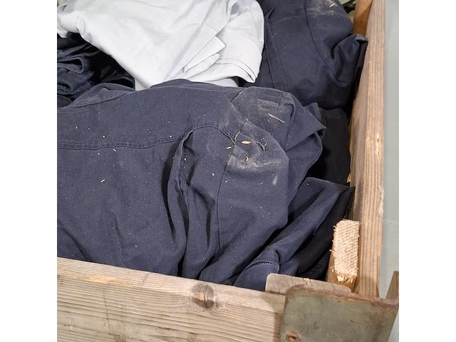 Partij diverse kleding en polo's - afbeelding 12 van  13