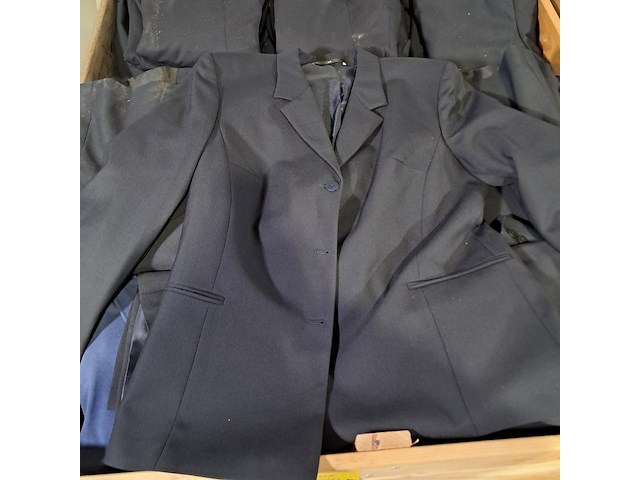 Partij diverse kleding - afbeelding 7 van  13