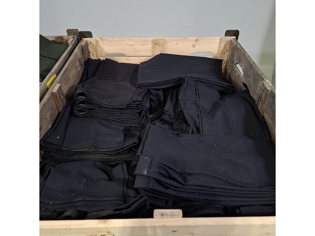 Partij diverse kleding - afbeelding 2 van  6