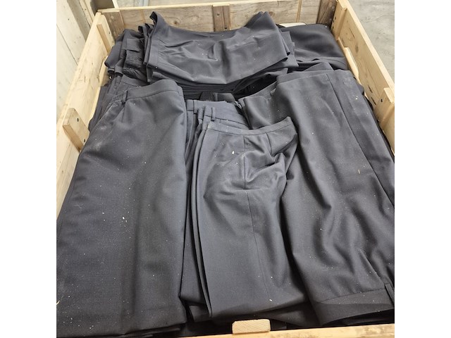 Partij diverse kleding - afbeelding 2 van  6