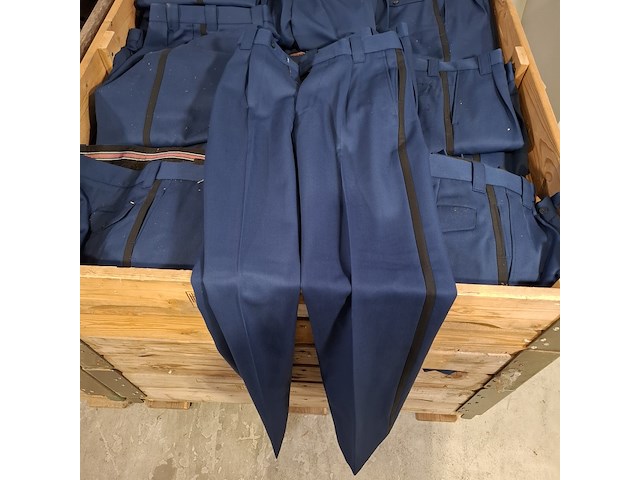 Partij diverse kleding - afbeelding 9 van  10