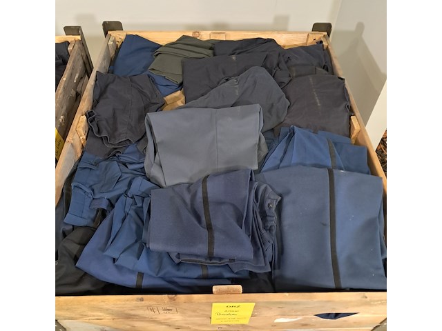 Partij diverse kleding - afbeelding 3 van  10
